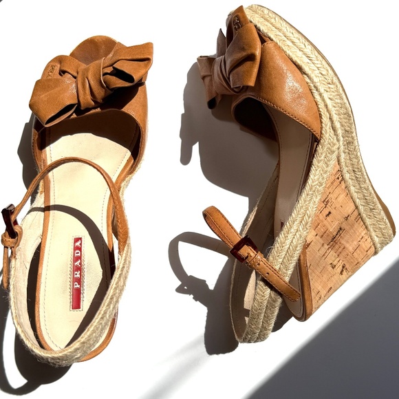 Authentic PRADA Beige Bow Leather Raffia Platform Wedge Sandals Heels 39 9 - Picture 1 of 15